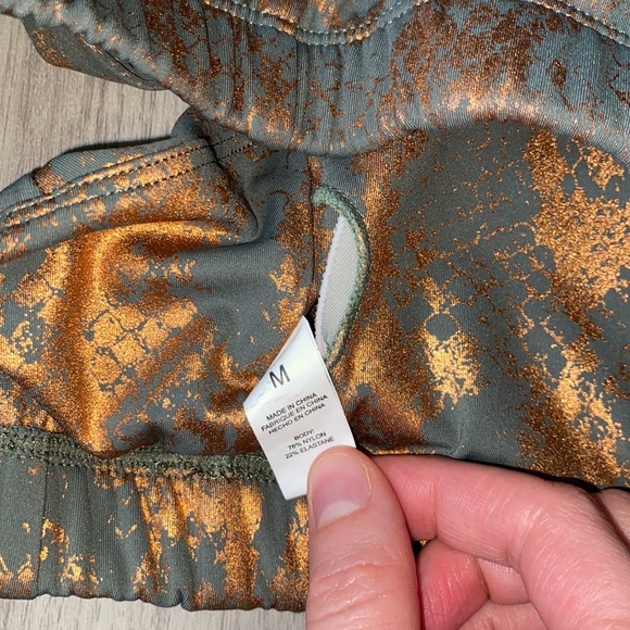 NWOT Metallic Snake Print Sports Bra - Picture 7 of 8